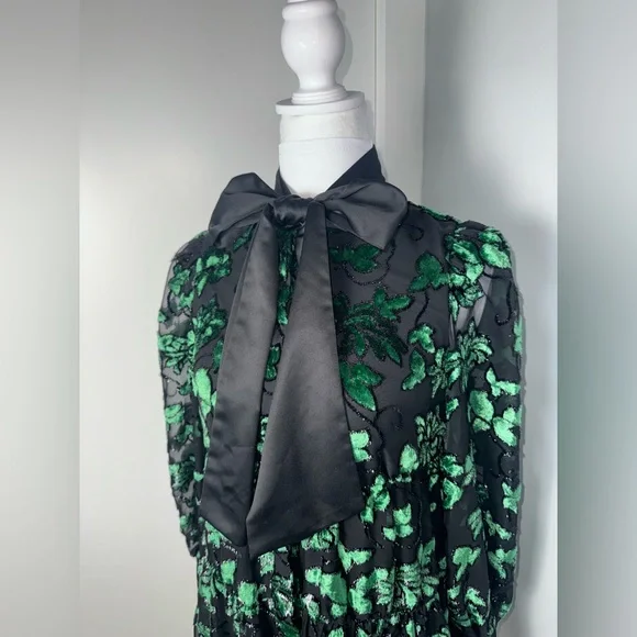 Alice + Olivia Black and Green Mini Dress - Picture 7 of 15